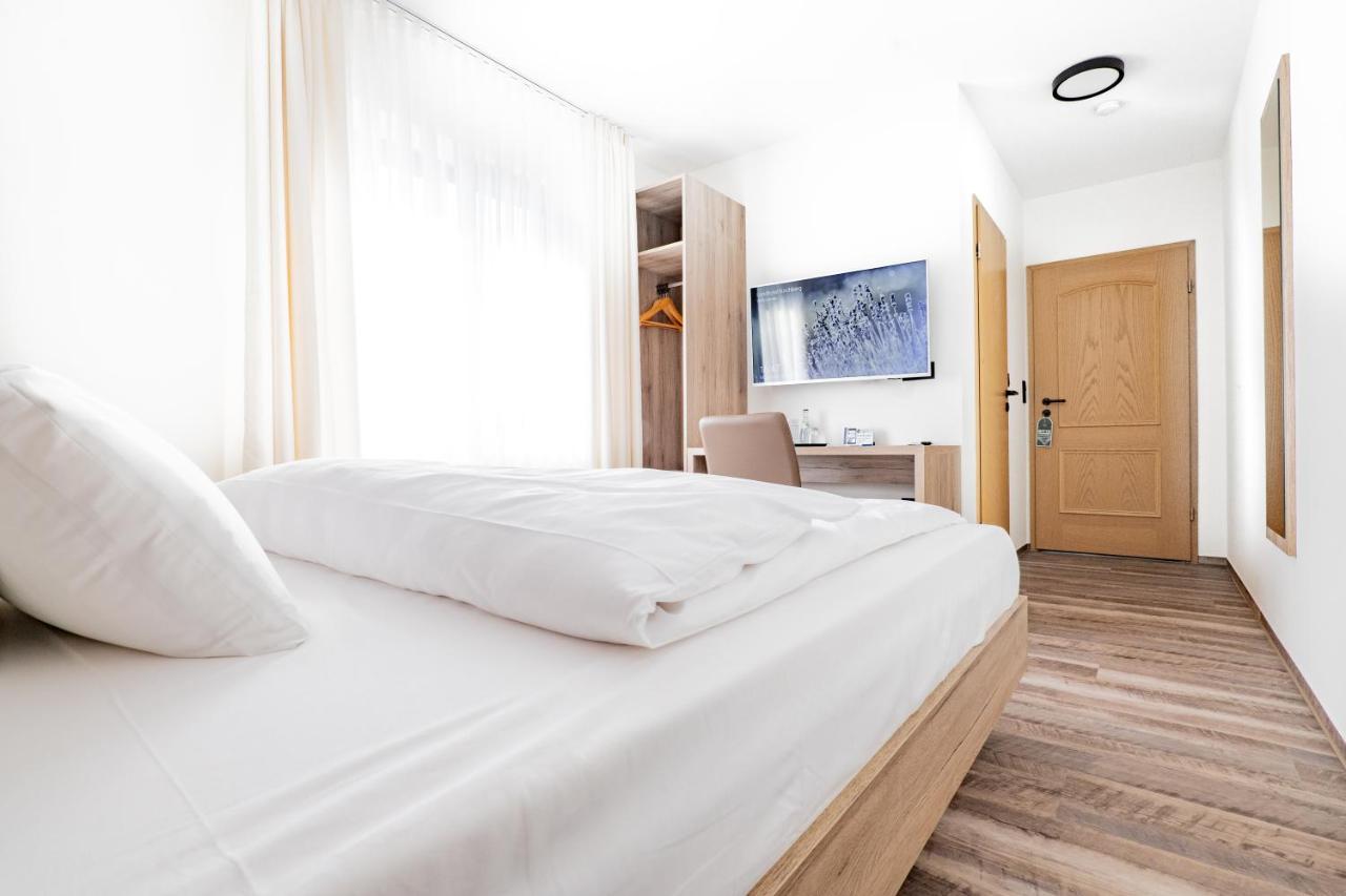 Landhotel Kirchberg 컬크버그엔더젝스트 외부 사진