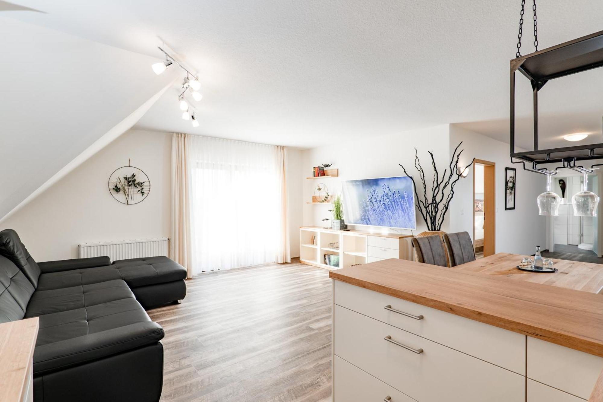 Landhotel Kirchberg 컬크버그엔더젝스트 외부 사진